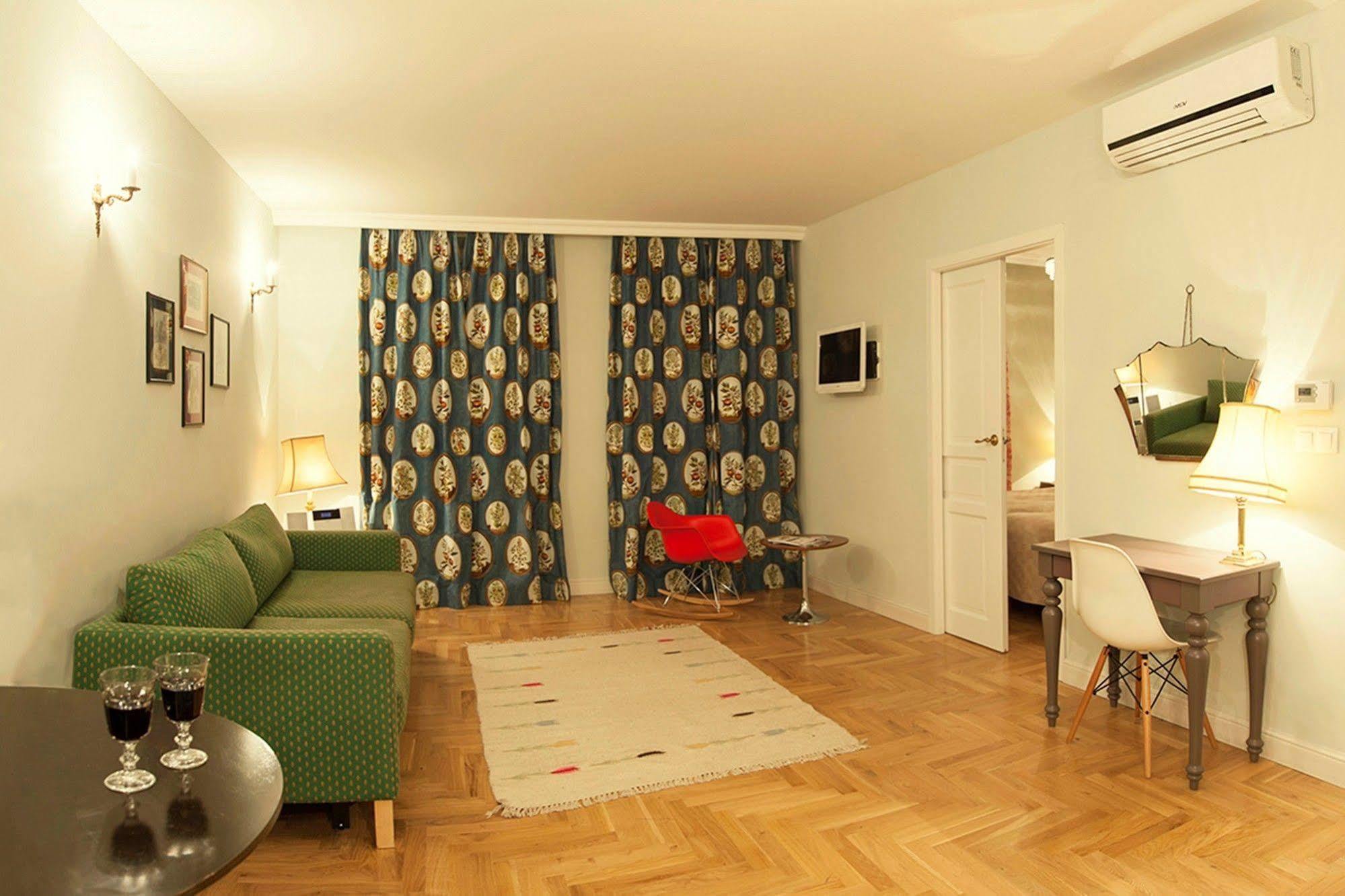 كراكوفيا Crystal Suites Chez Helena المظهر الخارجي الصورة