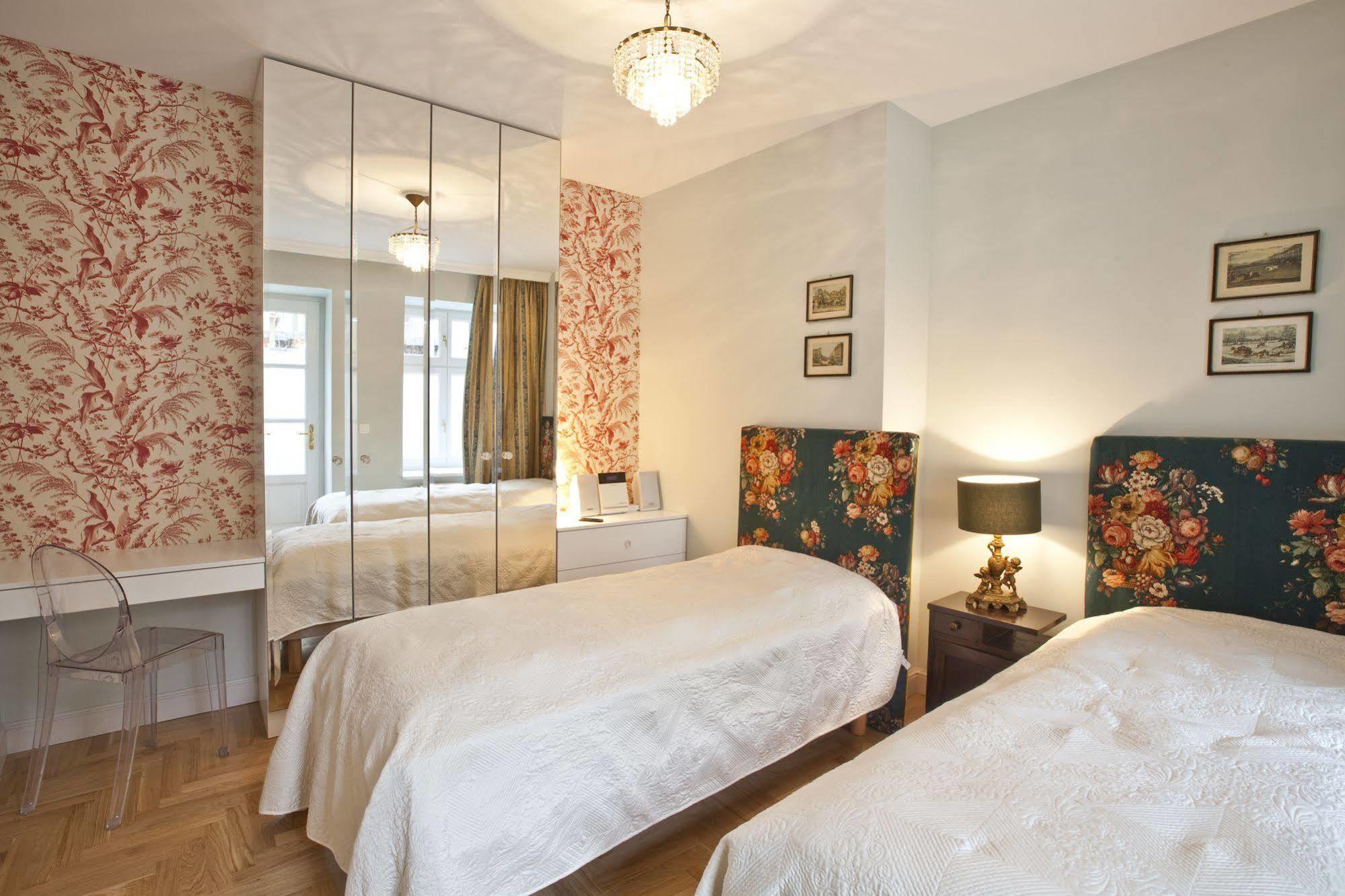 كراكوفيا Crystal Suites Chez Helena المظهر الخارجي الصورة